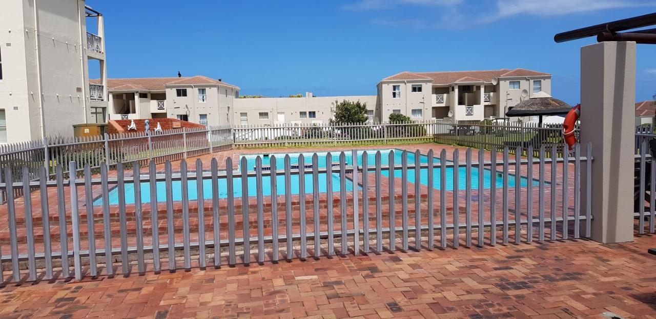 Hermanus Beach Club Apartment Екстериор снимка