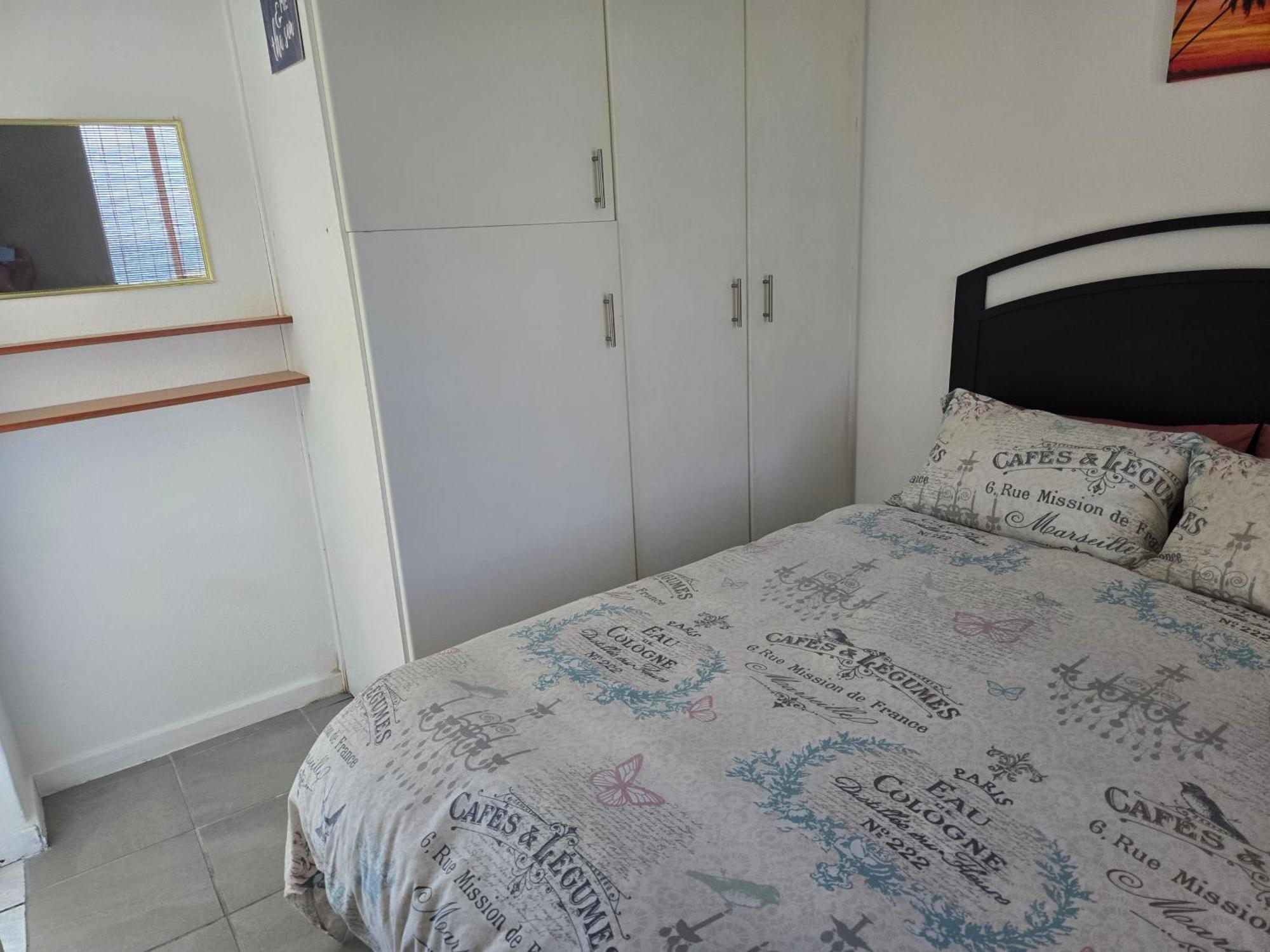 Hermanus Beach Club Apartment Стая снимка