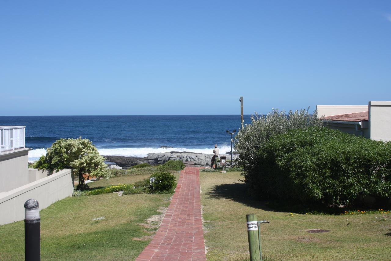 Hermanus Beach Club Apartment Екстериор снимка