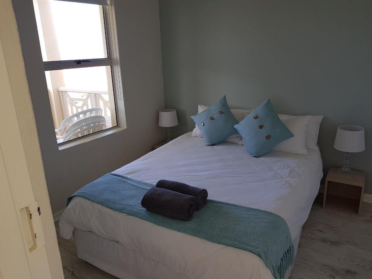 Hermanus Beach Club Apartment Екстериор снимка